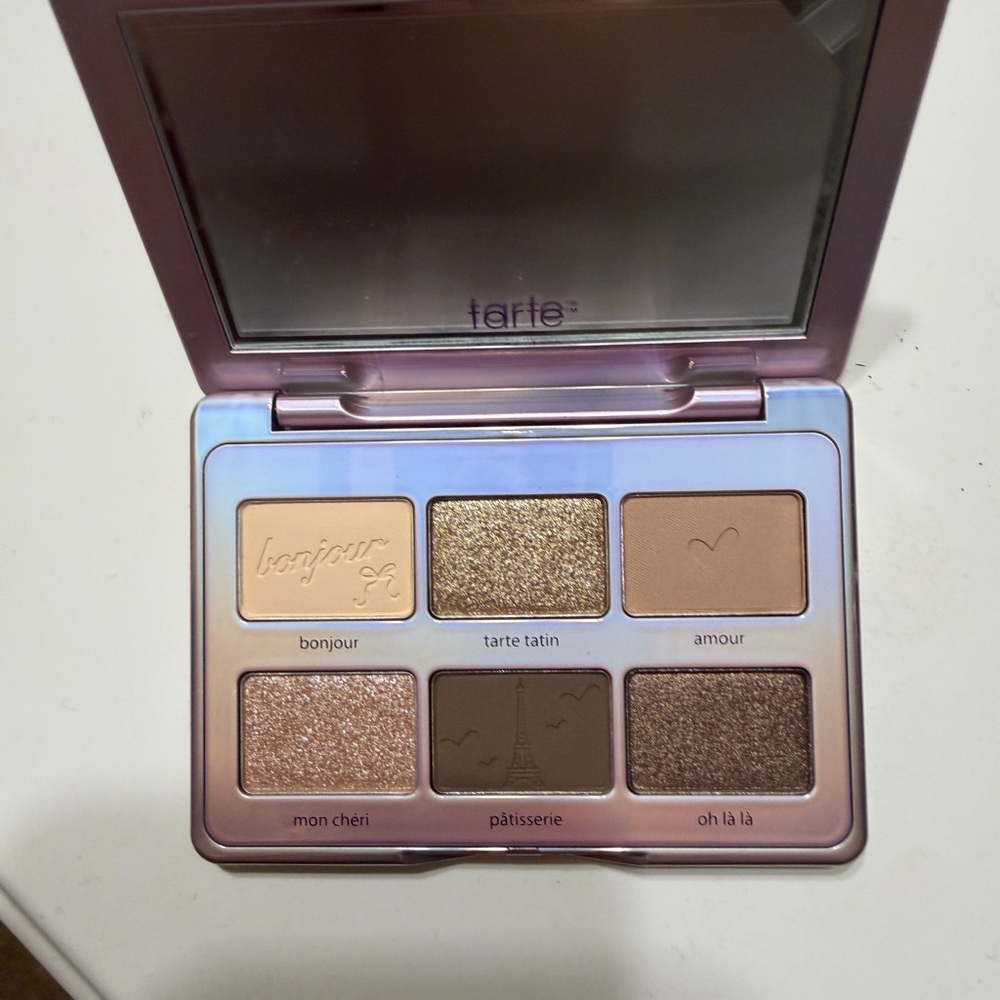 NWOB‼️Tarte Bonjour Paris Eyeshadow Palette